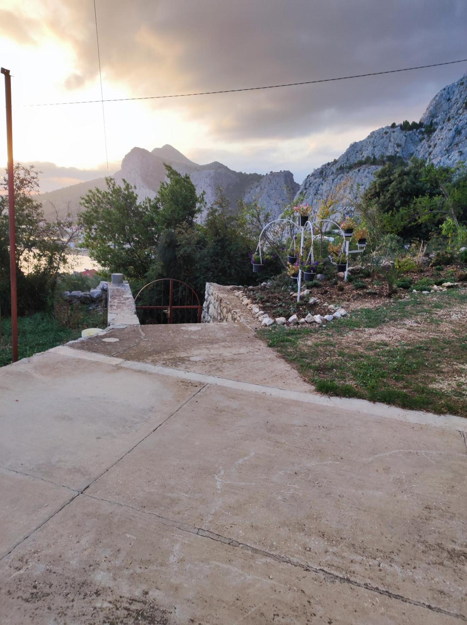 Apartment With 2 Balconies And Sea View Omiš Pokoj fotografie