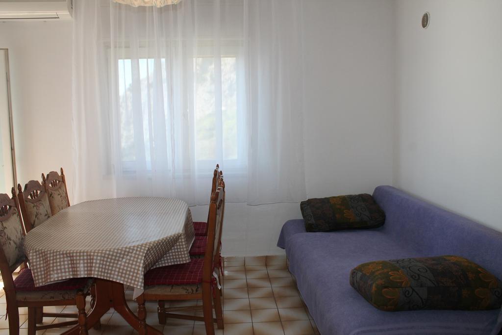 Apartment With 2 Balconies And Sea View Omiš Exteriér fotografie